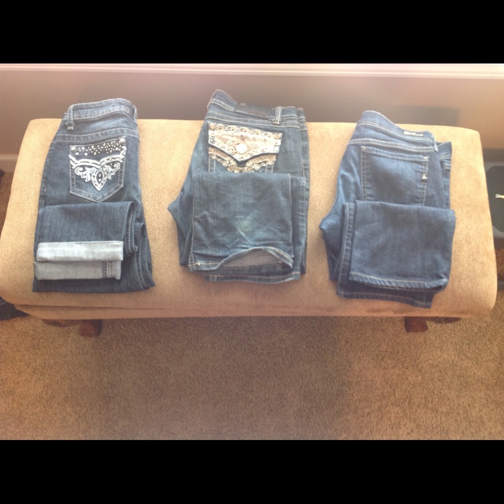Bundle of jeans.